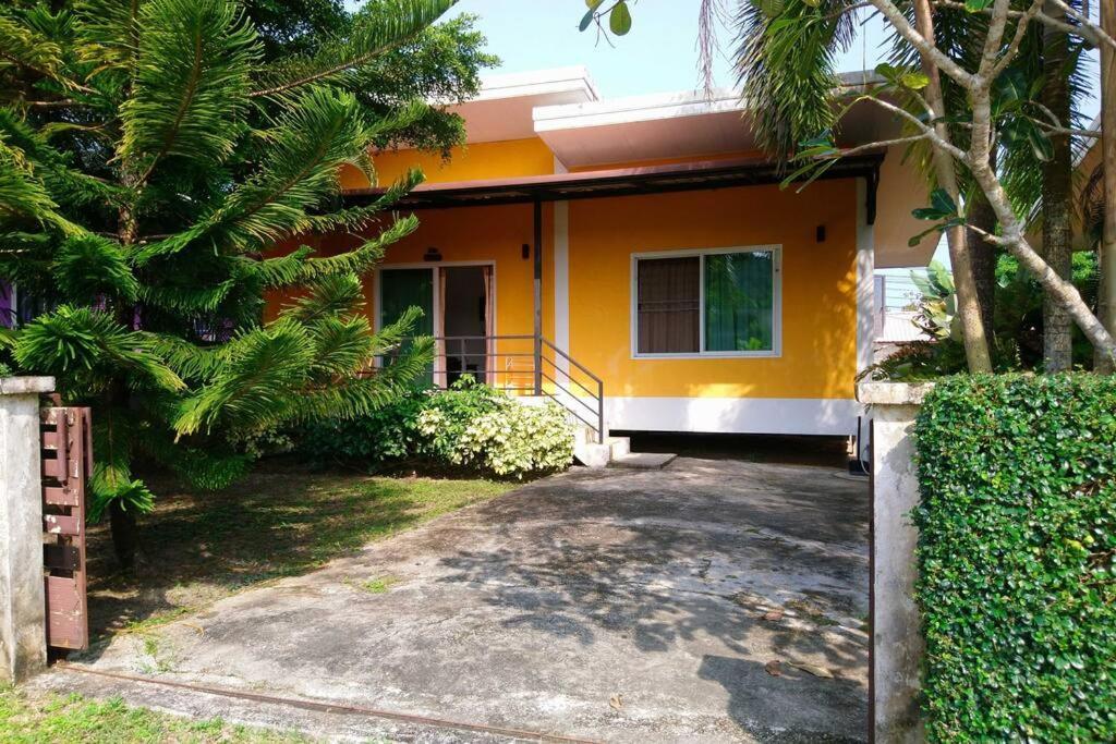 Little Yellow House- Aonang Ao Nang Екстериор снимка